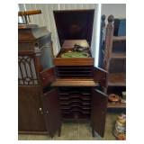 1906 Victrola Winding Phonograph Record Player