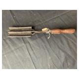 Antique primitive hair crimper