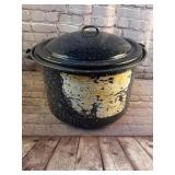 Big Cooking Pot Holds 7 1/2 Gallon Jars