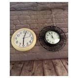 2 Wall Hanging Clocks (Electric)