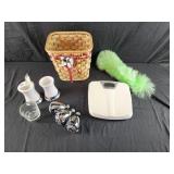 Bathroom lot, basket trash bin, duster, shower