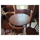Kitchen table 44"w x30 H two leaf inserts that