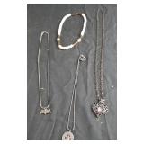 Misc lot of necklaces