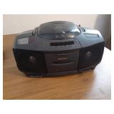 Audiovox digital CD player with AM/FM radio