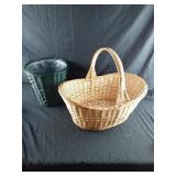 Woven basket lot. Trashcan is 11.5 x 11.5. Basket