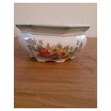 Vintage AAA Imports planter 9.5"