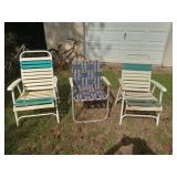 3 metal outside lawn chairs