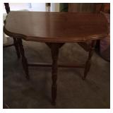 Wood table 21 x 23 x 10.5