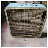 Box Fan - Works - broken Vent panel