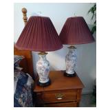 Vintage Pair of 2 matching lamps 30.5" tall