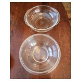 2 pyrex bowls glass