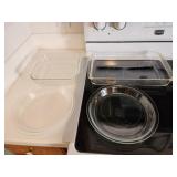 Pyrex glass baking dishes