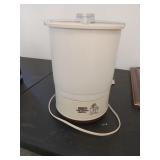 Electric Waring ice cream parlor ice cream maker.