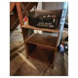 23x30x16 rolling cart and black mailbox has dent