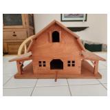 13x8x9 wooden birdhouse (stayed inside house for