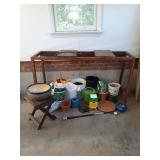 Work bench 60 x 34 x 18, bench 12.5 x 15.5 x 13,