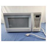 Hamilton beach white microwave 21x12x15