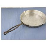 Wearever aluminum vintage skillet 11"