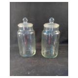 Set of 2 glass jars with lids