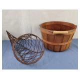 Peck handle basket and metal cornucopia