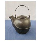 Small cast iron tea kettle 6x8