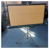 Radiant portable projector screen