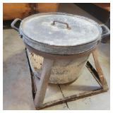 Lidded Aluminum Pot with Base