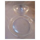 Pyrex bowl and pie plate for oven and microwave