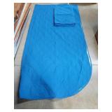 Handmade quilt 92 x 94 and 2 pillow cases 28 x