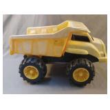DUMP TRUCK 15.5 WITH DUMPING BED LIGHTWEIGHT