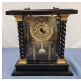 Vintage mantle clock 9x9x4.5