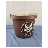 Electric ice cream maker