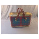 Vintage metal box no lid. Has rust and a dent