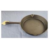 10" cast iron pan preseasoned