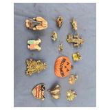 Assorted pins and pendants, noahs ark, bunnies,