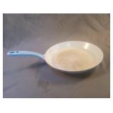 DRU Holland Blue Tulip Enameled 9.5" pan