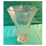 Clear glass flower vase 6 x 10.5