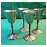 Set of 4 F.B. Rogers silver plated gloves 4.5"