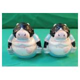 Cows salt and pepper shaker set. 3.5" tall