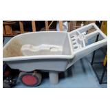 Rubbermaid 2 wheel plastic wheel barrel