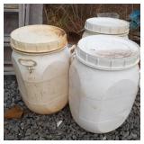 Set of 3-8 gal plastic barrels with screw on lids