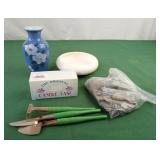 Misc lot including flower vase, the original