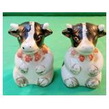 Cows salt and pepper shaker set 3.5" tall