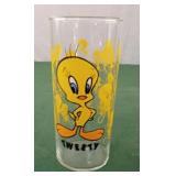 1996 Tweety collector drinking glass 6" tall