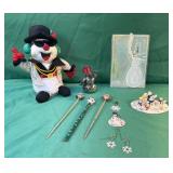 Snowmen decor. Dancing snowman partially works