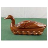 Ceramic duck with ducklings candy