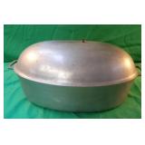 Cast-Rite Ware dutch oven pot with lid.