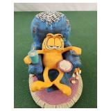 Sittin Pretty by Jim Davis Garfield  figure