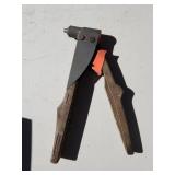 Riveter tool