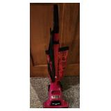 Small dirt devil broom vacuum works